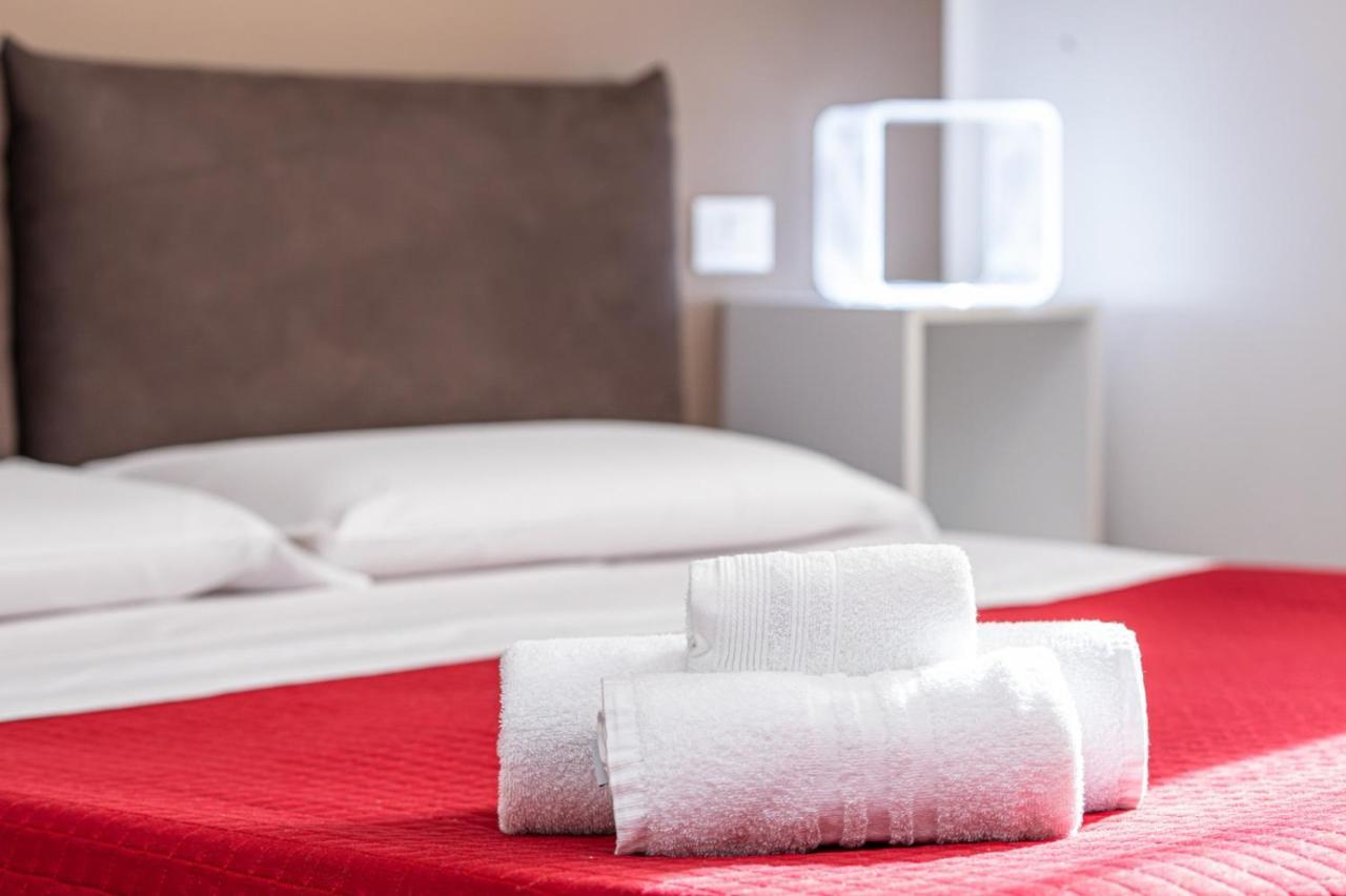 Suebi Rooms แตร์โมลิ ภายนอก รูปภาพ